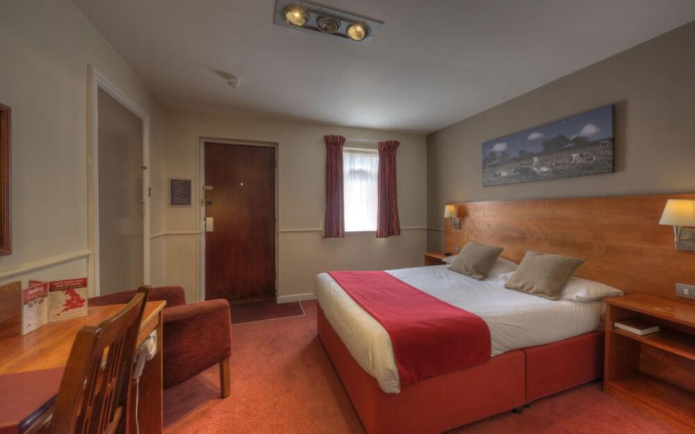 Hotel Charnwood Arms à Coalville Extérieur photo