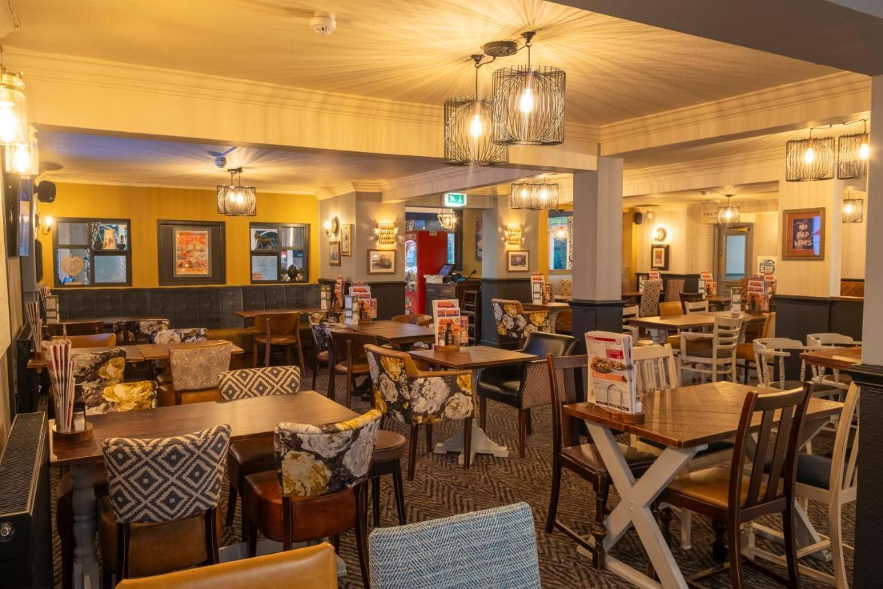 Hotel Charnwood Arms à Coalville Extérieur photo