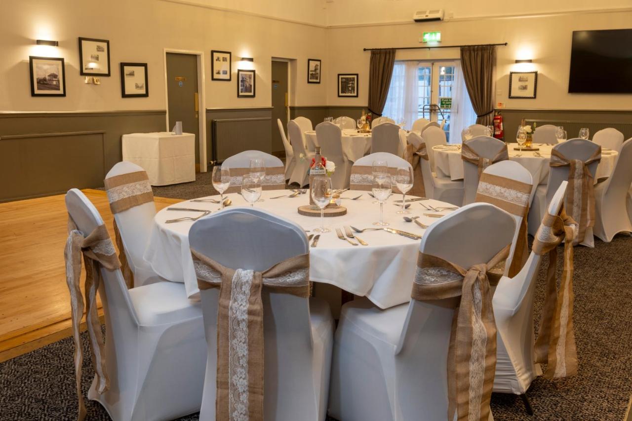 Hotel Charnwood Arms à Coalville Extérieur photo