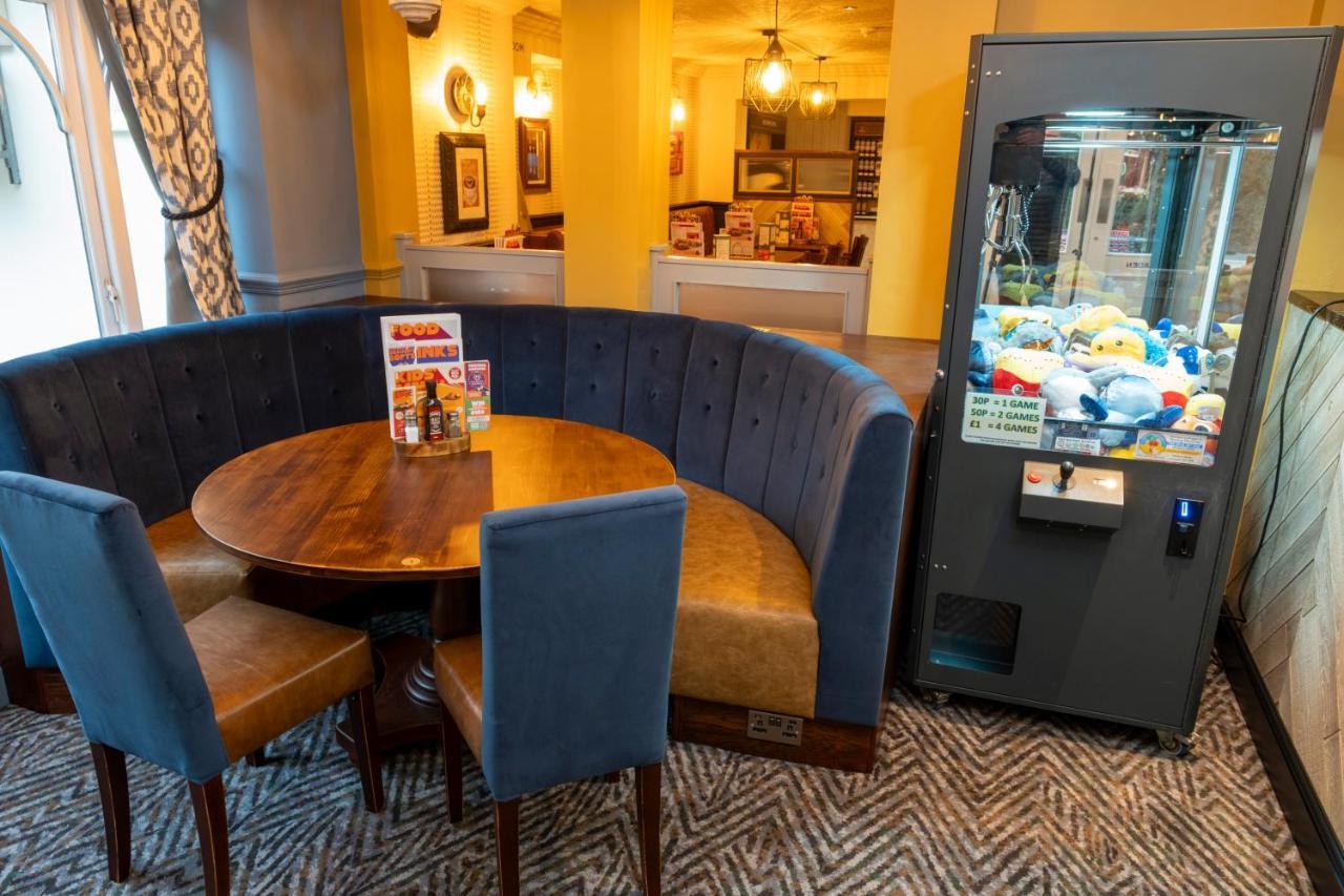 Hotel Charnwood Arms à Coalville Extérieur photo