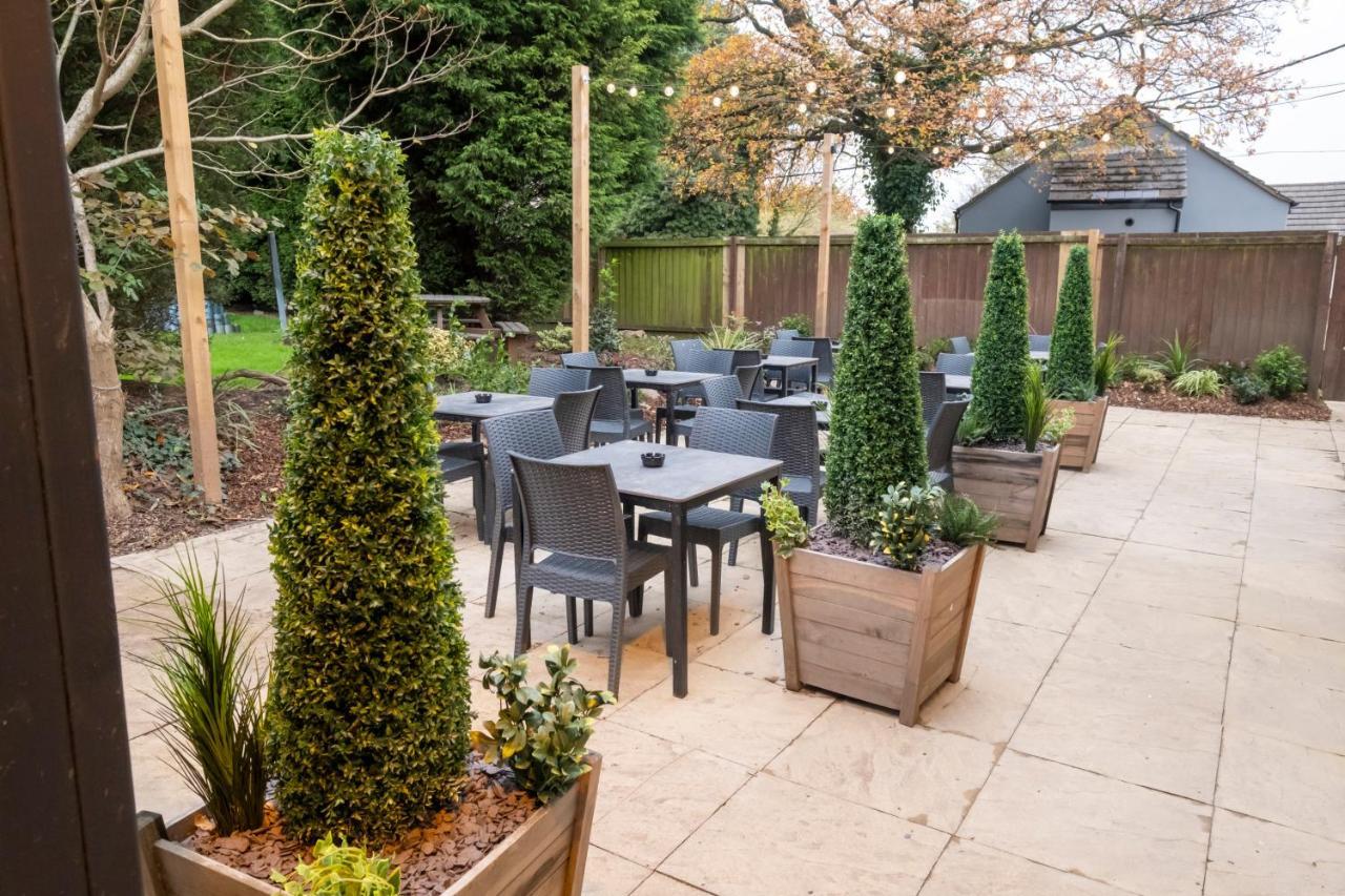 Hotel Charnwood Arms à Coalville Extérieur photo