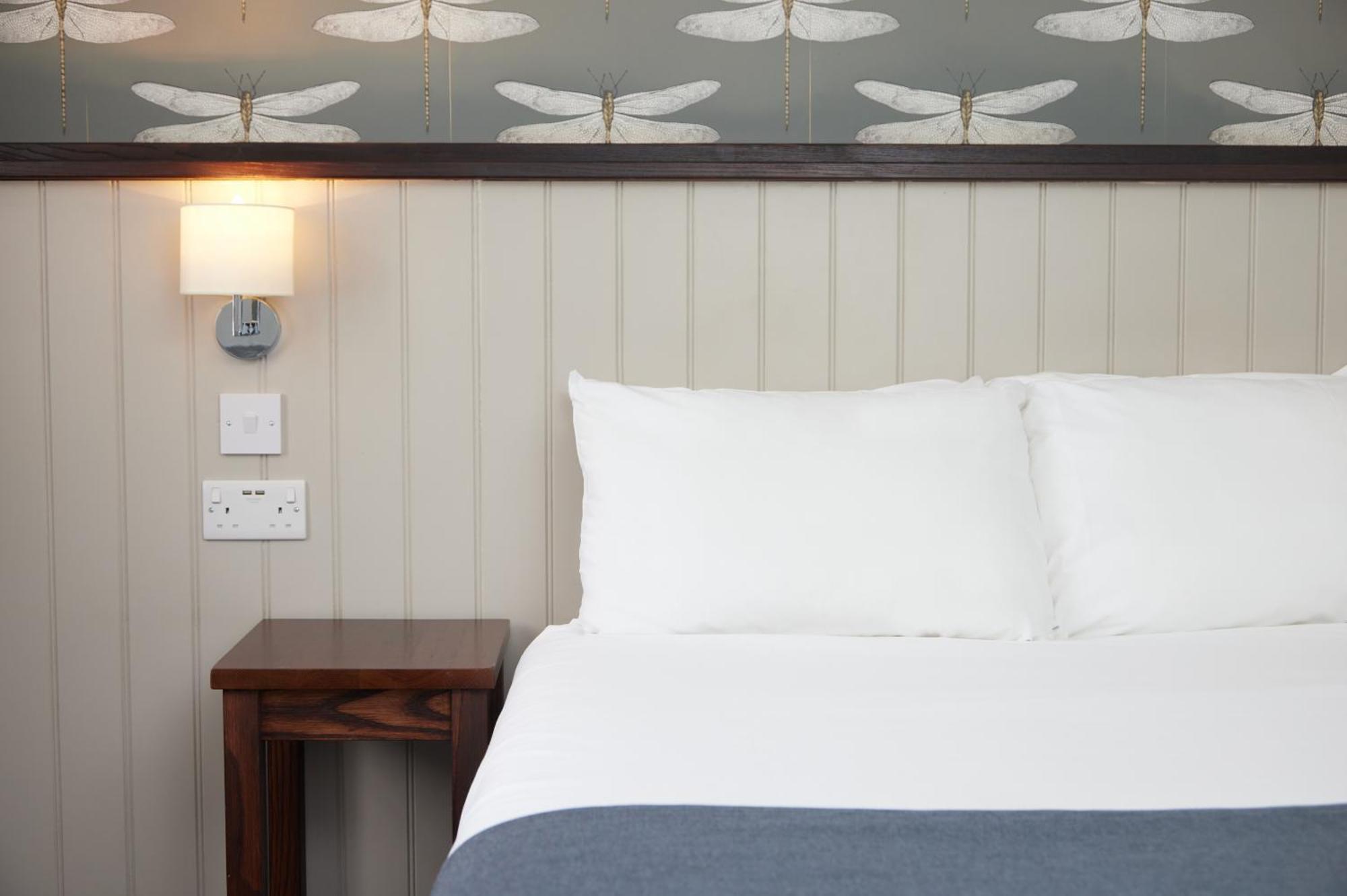 Hotel Charnwood Arms à Coalville Extérieur photo