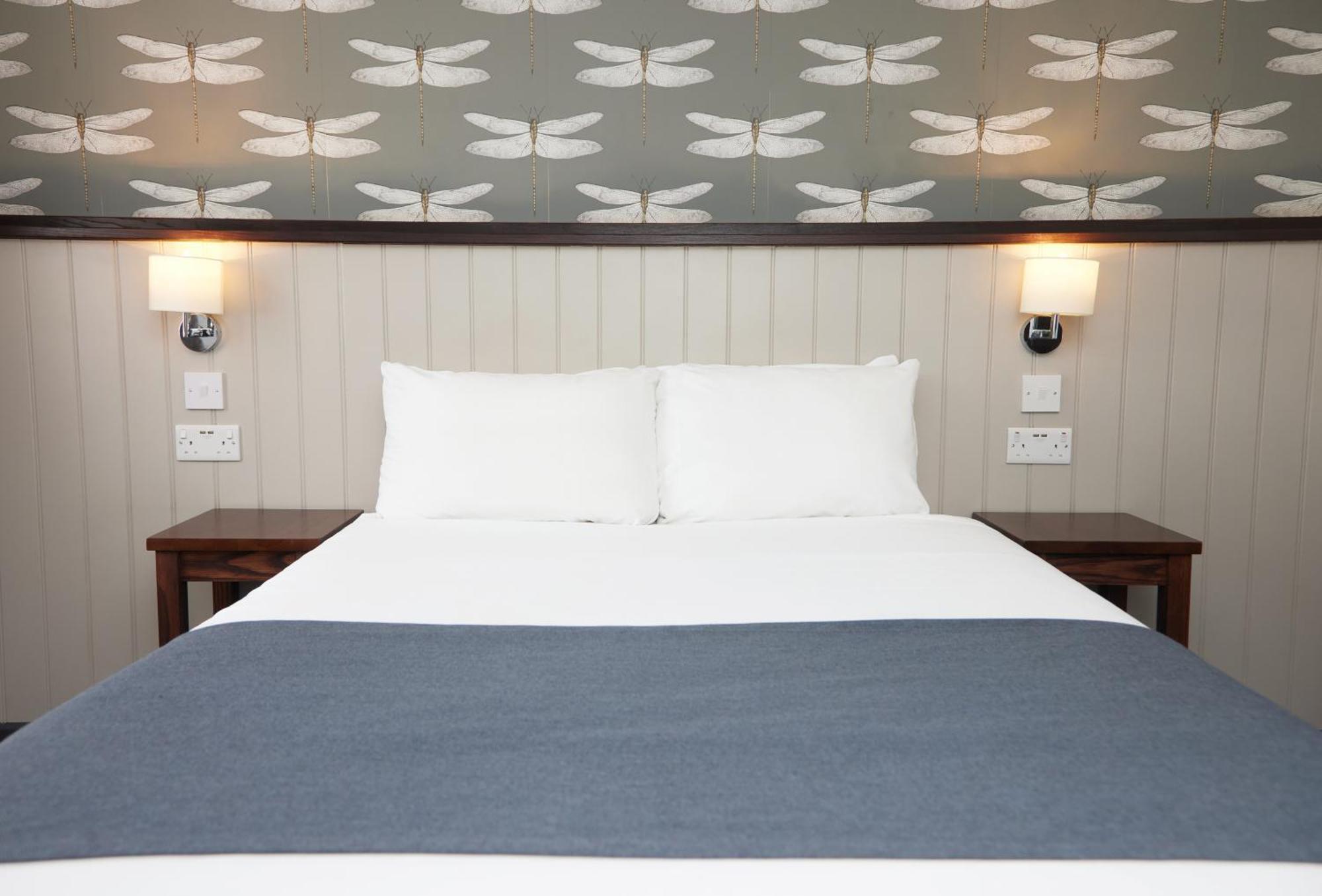 Hotel Charnwood Arms à Coalville Extérieur photo