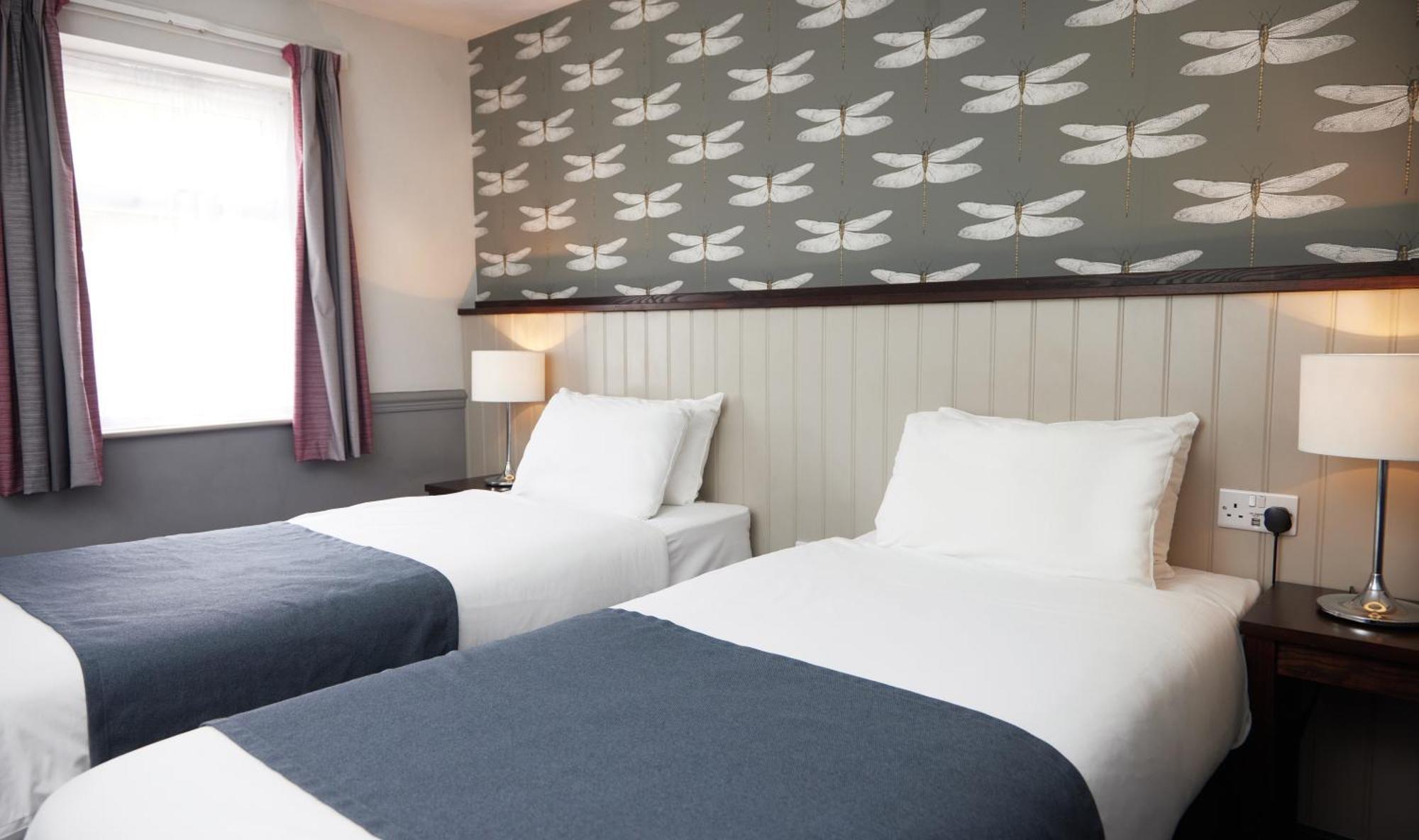Hotel Charnwood Arms à Coalville Extérieur photo