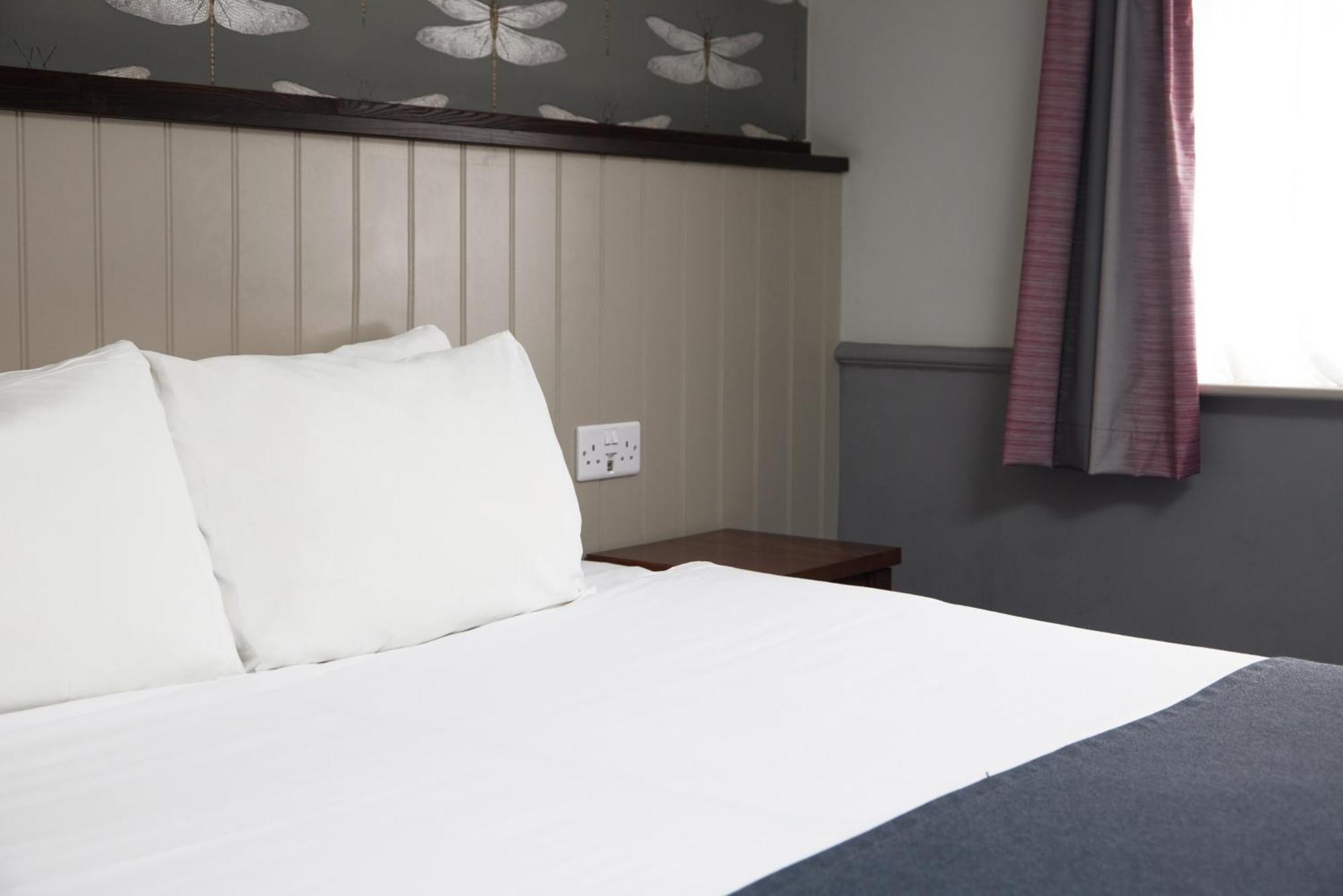 Hotel Charnwood Arms à Coalville Extérieur photo